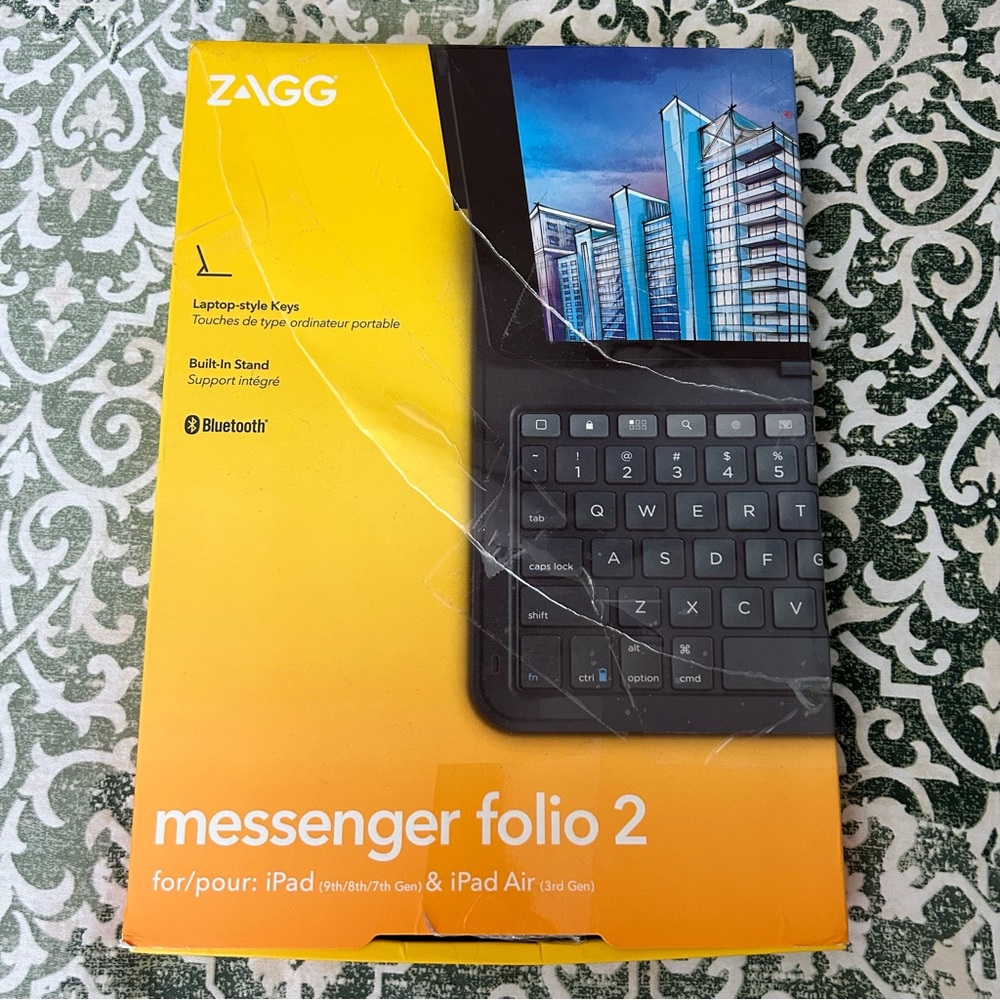 NEW Zagg Messenger Folio 2